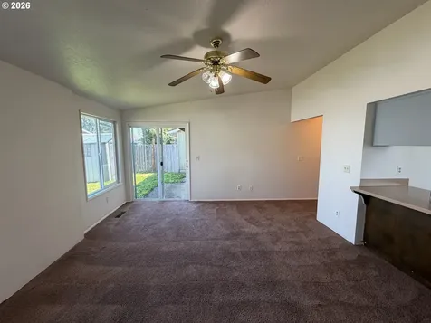 3328 Foxglove Street Lebanon OR 97355