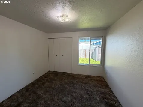 3328 Foxglove Street Lebanon OR 97355