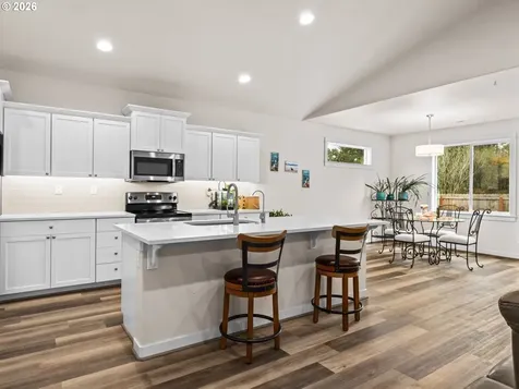 4764 Stonefield Court Florence OR 97439
