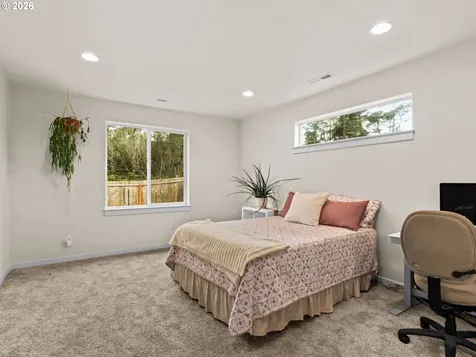 4764 Stonefield Court Florence OR 97439