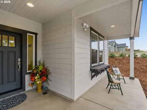4764 Stonefield Court Florence OR 97439