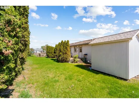 1675 NW 11th Street Hermiston OR 97838