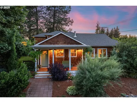 902 Elan Drive Hood River OR 97031