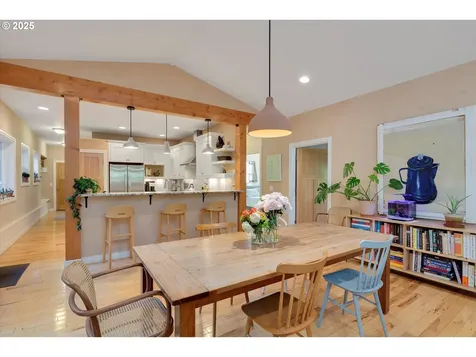 902 Elan Drive Hood River OR 97031