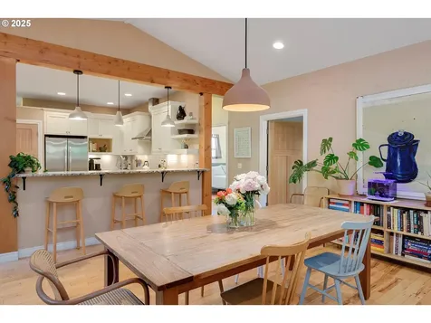 902 Elan Drive Hood River OR 97031