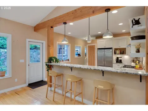 902 Elan Drive Hood River OR 97031