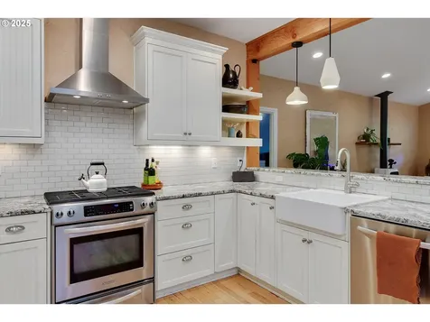 902 Elan Drive Hood River OR 97031