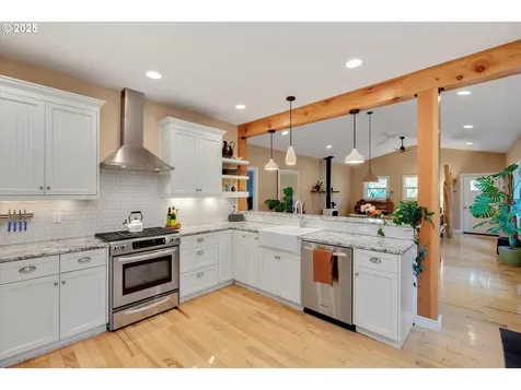 902 Elan Drive Hood River OR 97031