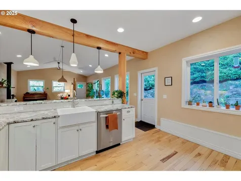 902 Elan Drive Hood River OR 97031
