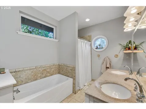 902 Elan Drive Hood River OR 97031