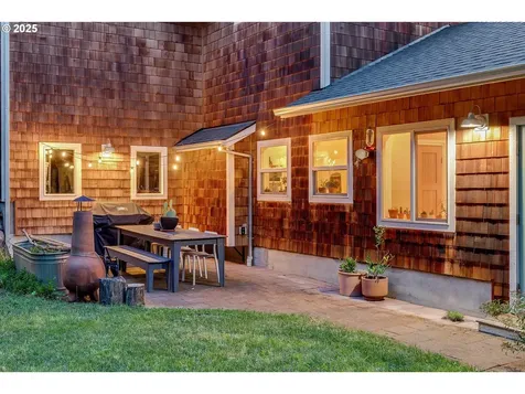 902 Elan Drive Hood River OR 97031