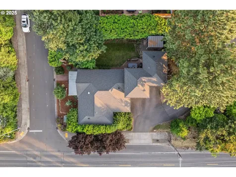 902 Elan Drive Hood River OR 97031