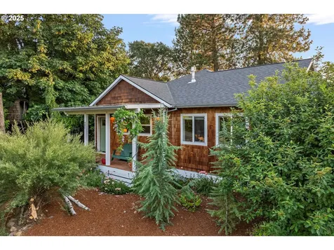 902 Elan Drive Hood River OR 97031