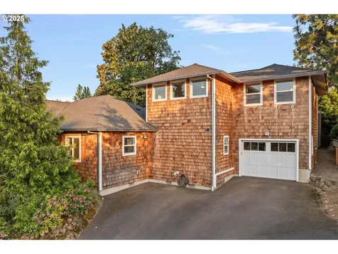 902 Elan Drive Hood River OR 97031