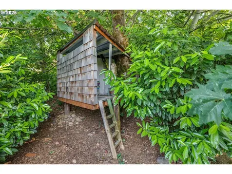 902 Elan Drive Hood River OR 97031