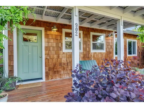 902 Elan Drive Hood River OR 97031