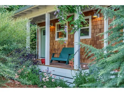 902 Elan Drive Hood River OR 97031