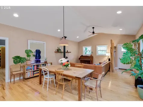 902 Elan Drive Hood River OR 97031