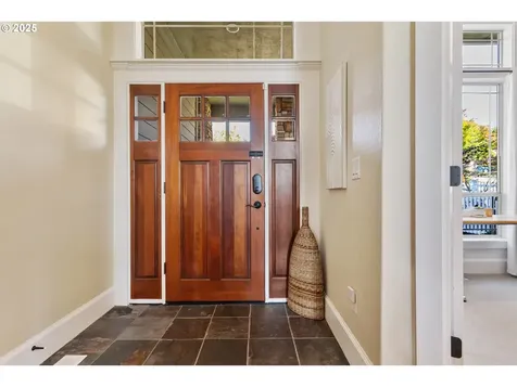 2716 Old Farm Avenue NW Salem OR 97304