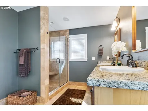 2716 Old Farm Avenue NW Salem OR 97304