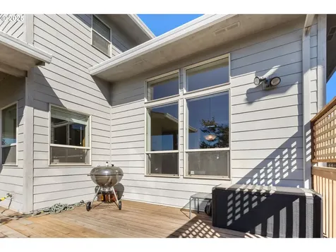 2716 Old Farm Avenue NW Salem OR 97304