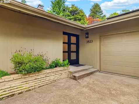 3523 SW Jerald Court Portland OR 97221