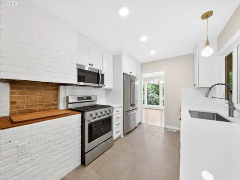 3523 SW Jerald Court Portland OR 97221