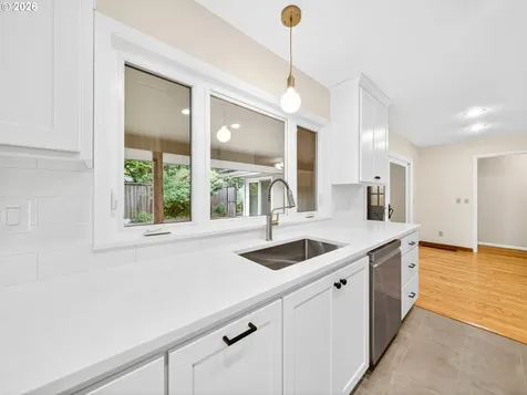3523 SW Jerald Court Portland OR 97221