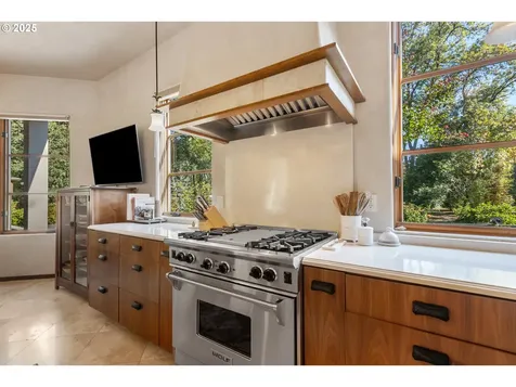 155 Old Garden Valley Road Roseburg OR 97471