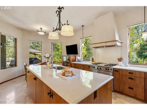 155 Old Garden Valley Road Roseburg OR 97471