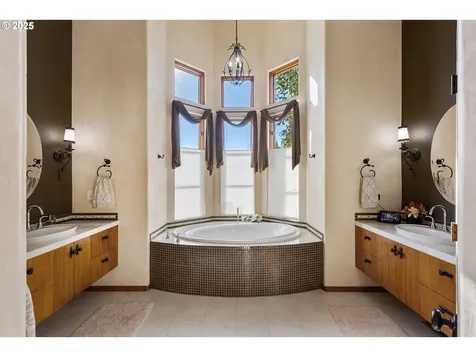 155 Old Garden Valley Road Roseburg OR 97471