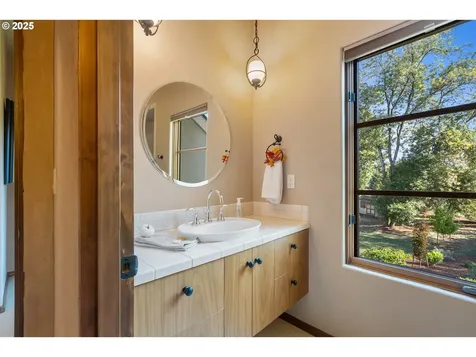 155 Old Garden Valley Road Roseburg OR 97471