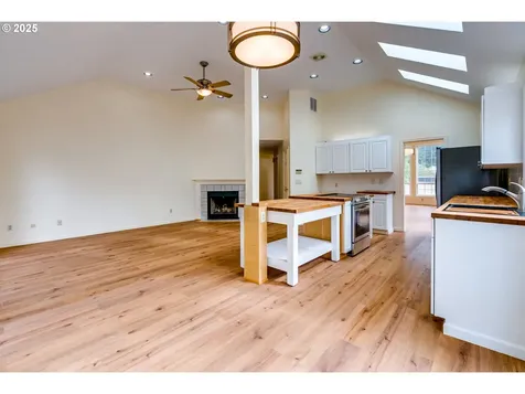 7912 SW Skyhar Court Portland OR 97223
