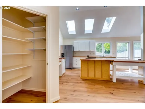7912 SW Skyhar Court Portland OR 97223