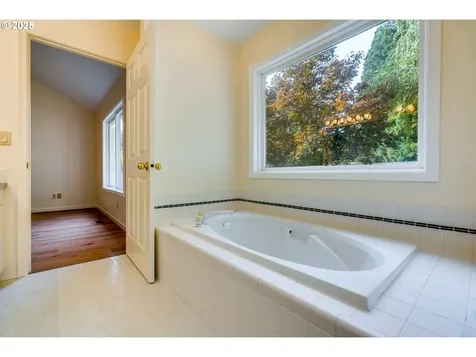 7912 SW Skyhar Court Portland OR 97223