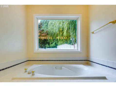 7912 SW Skyhar Court Portland OR 97223