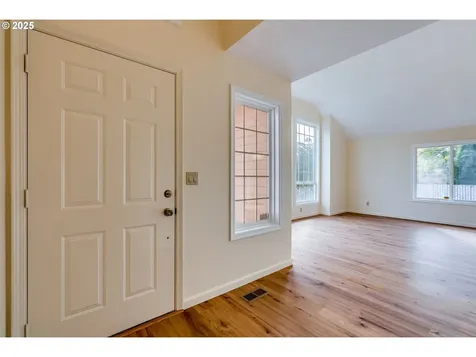 7912 SW Skyhar Court Portland OR 97223