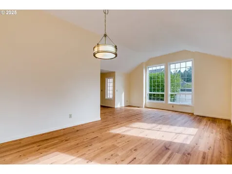 7912 SW Skyhar Court Portland OR 97223