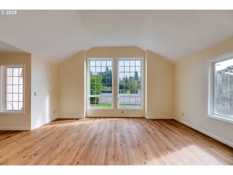 7912 SW Skyhar Court Portland OR 97223