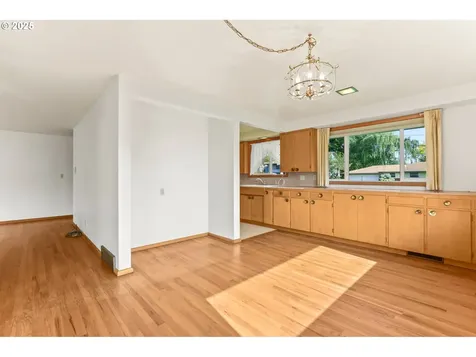 670 NW 5th Street Gresham OR 97030