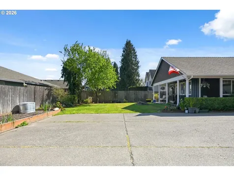 624 N Pershing Street Mt. Angel OR 97362