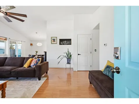 624 N Pershing Street Mt. Angel OR 97362