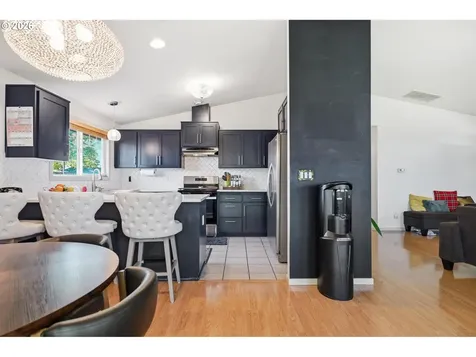 624 N Pershing Street Mt. Angel OR 97362