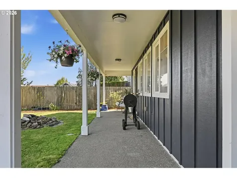 624 N Pershing Street Mt. Angel OR 97362