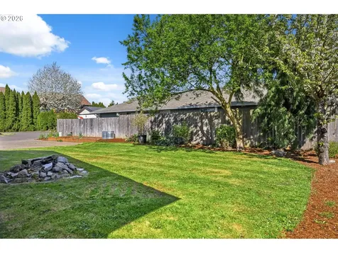 624 N Pershing Street Mt. Angel OR 97362