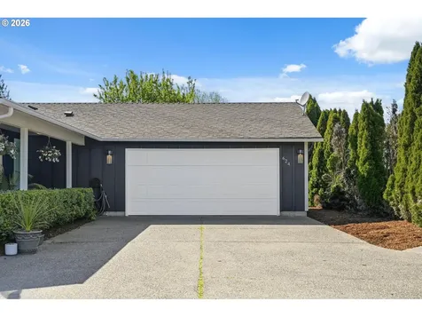 624 N Pershing Street Mt. Angel OR 97362