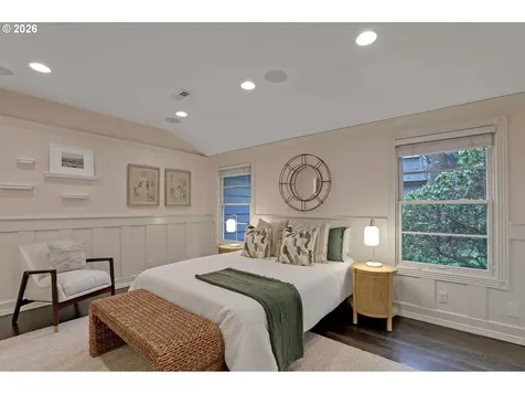 8725 SW White Pine Lane Portland OR 97225