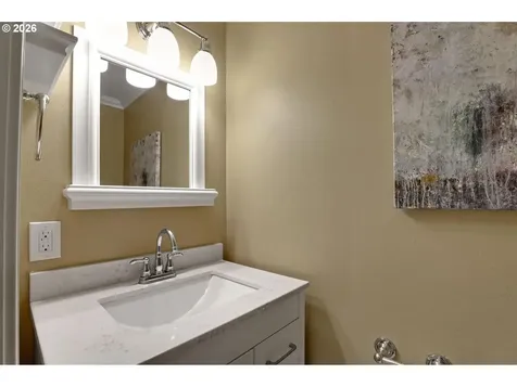 8725 SW White Pine Lane Portland OR 97225