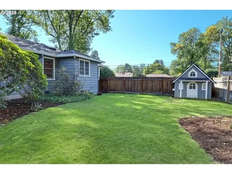8725 SW White Pine Lane Portland OR 97225