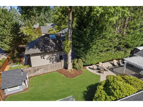 8725 SW White Pine Lane Portland OR 97225
